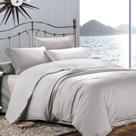 Фото -Сімейний комплект постільної білизни Home Line "Сатин Люкс" (світло-сірий) 176579